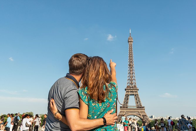 Seine Dinner Cruise, Eiffel Tower Access and Moulin Rouge Show - Montmartre and the Moulin Rouge after dark