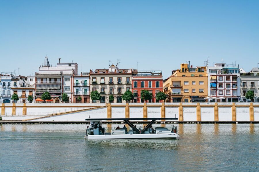 Seville: 1-Hour Guadalquivir River Sightseeing Eco Cruise - Triana, the Torre del Oro, and the Cathedral view