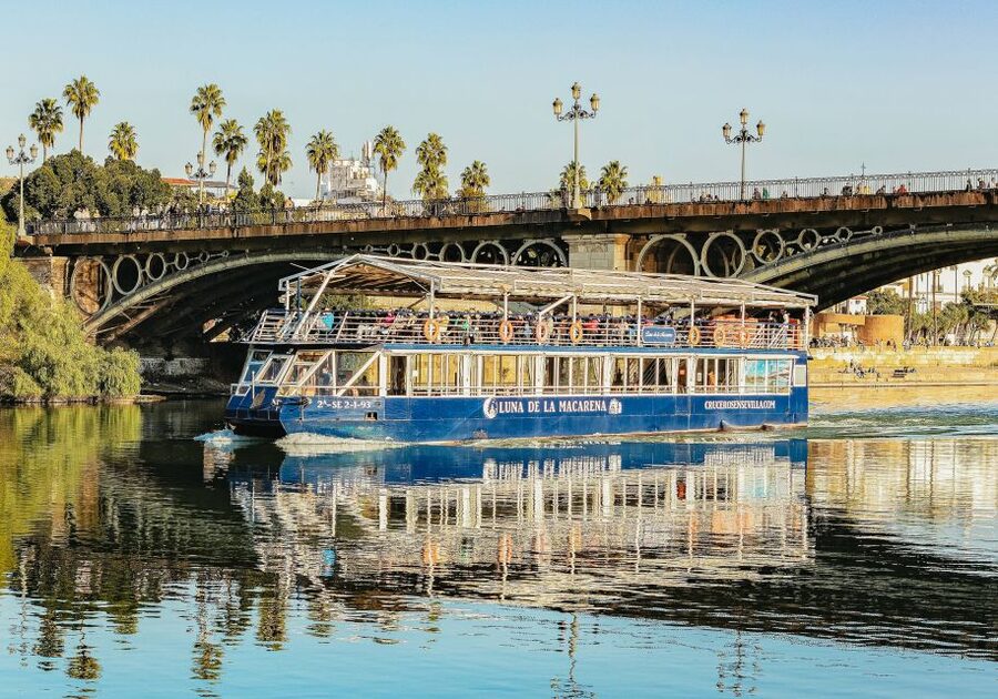 Seville: Guadalquivir River Cruise - One hour on the Guadalquivir