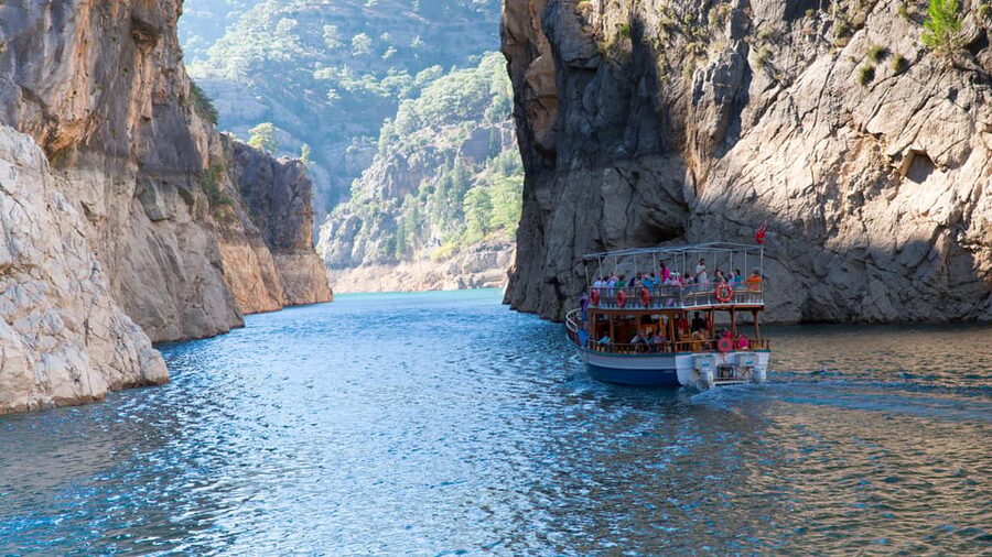 Side: Green Canyon Boat Trip & Bus Safari with Lunch - From Side to the Taurus Mountains by cabrio bus