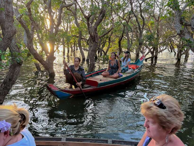 Siem Reap: Kampong Phluk Floating Village Tour with Boat - Reaching Tonle Sap by riverboat