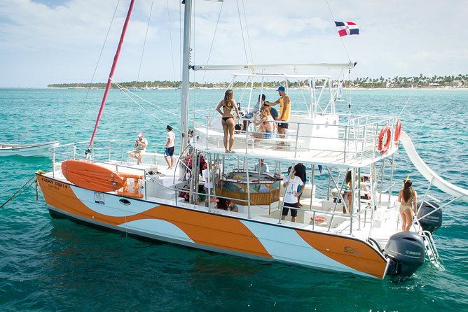 Small Group Snorkeling Cruise with Open Bar and Light Snacks - Pickup, boarding, and the ride from Plaza Bibijagua