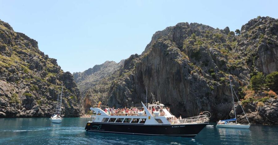 Sóller: Boat Trip to Sa Calobra and Torrent de Pareis - The boat from Port de Sóller to Sa Calobra