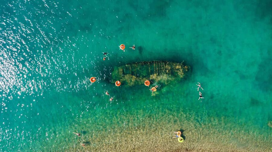 Split: Blue Lagoon 3 Islands All-Inclusive Cruise with Lunch - Čiovo and the shipwreck swim