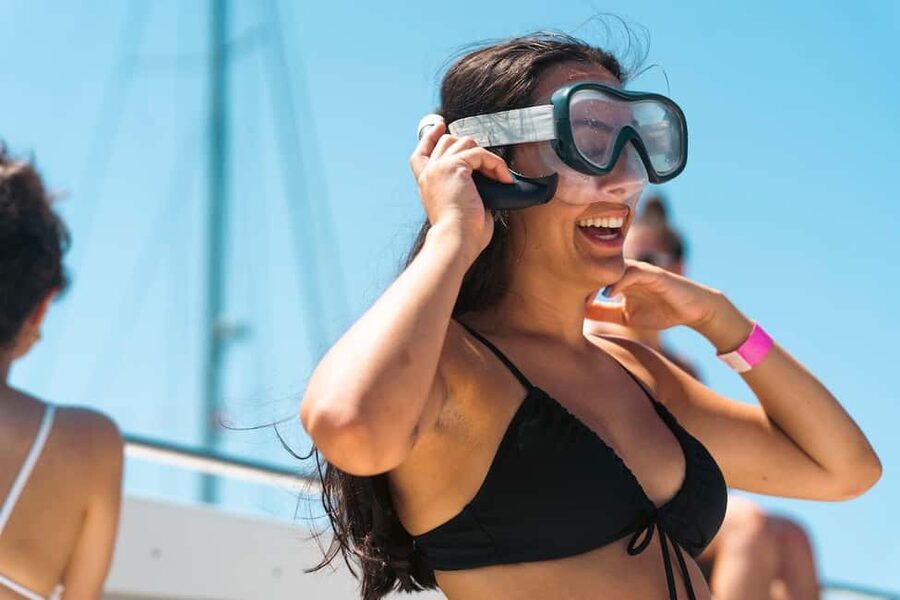 Split: Blue Lagoon and 3 Islands Speedboat Tour - What the guides add to the day