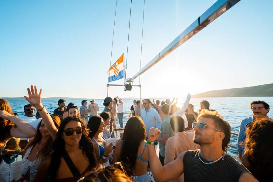Split: Blue Lagoon Boat Party, Djs, Swim, Shots & AfterParty - Blue Lagoon: The Main Reason to Book