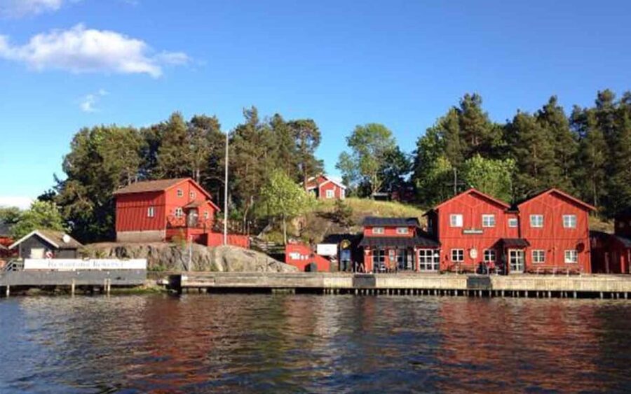 Stockholm: Archipelago Boat Tour - Djurgården Canal: the gentle start