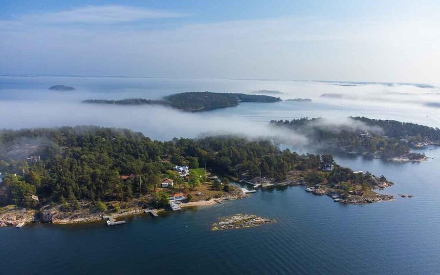Stockholm: Archipelago Boat Tour - Finding the boat at Skeppsbron
