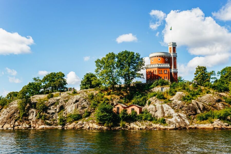 Stockholm: City Archipelago Sightseeing Cruise with Guide - Boarding a classic Stockholm ship