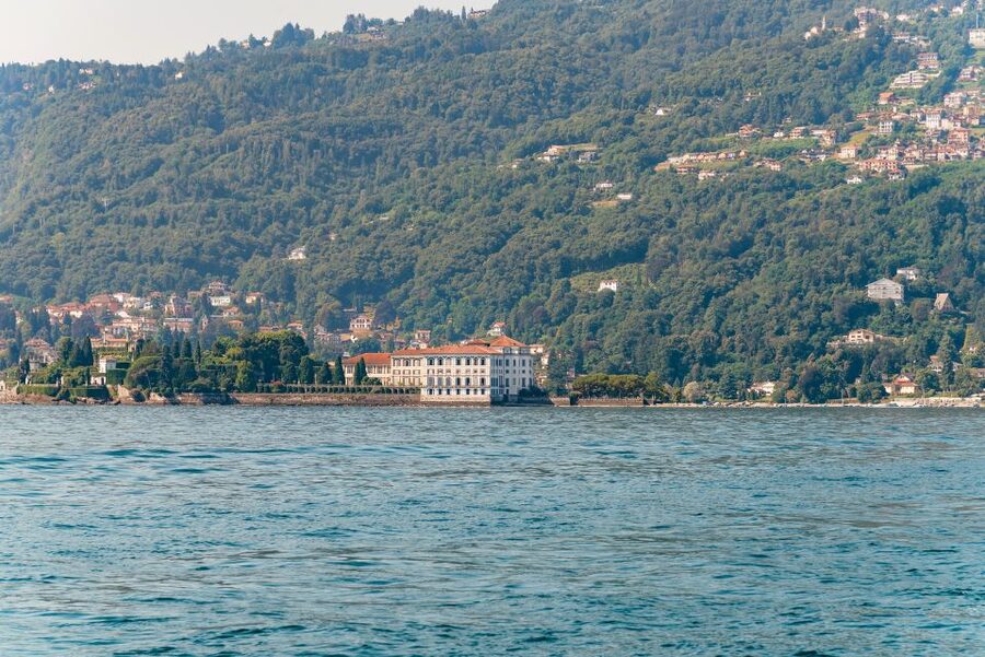 Stresa: 3 Borromean Islands Hop-On Hop-Off Boat Tour - Isola dei Pescatori, the practical lunch stop