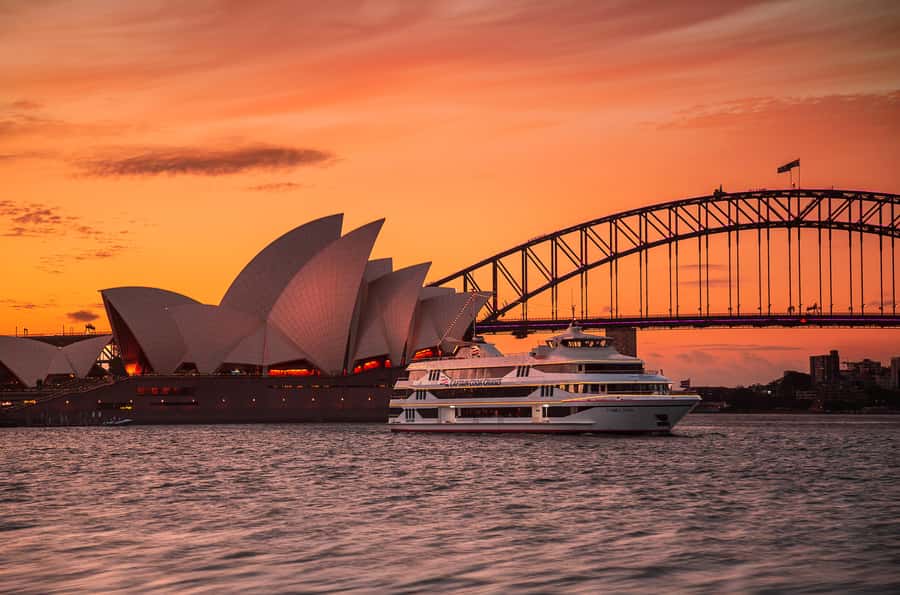 Sydney: Harbour Dinner Cruise with 3, 4 or 6-Course Menu - Key points to know before booking