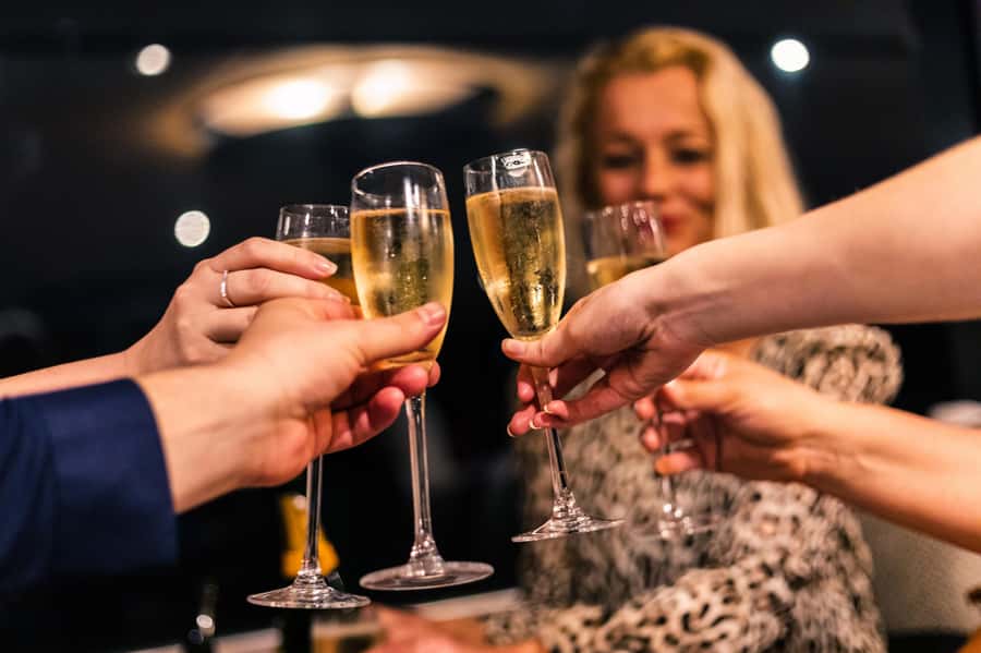 Sydney: Harbour Dinner Cruise with 3, 4 or 6-Course Menu - Sunset, twilight, or city lights