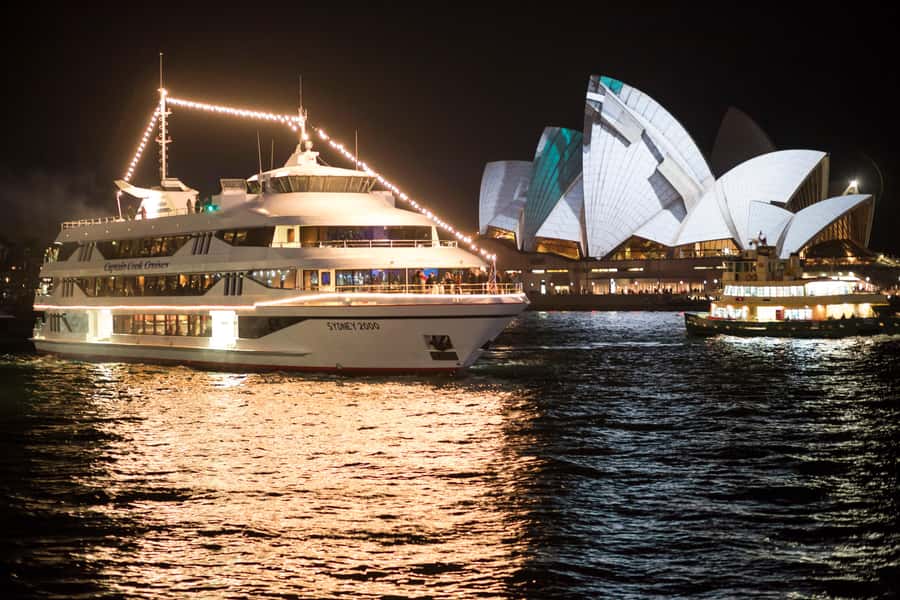 Sydney: Harbour Dinner Cruise with 3, 4 or 6-Course Menu - The route from Darling Harbour to Circular Quay