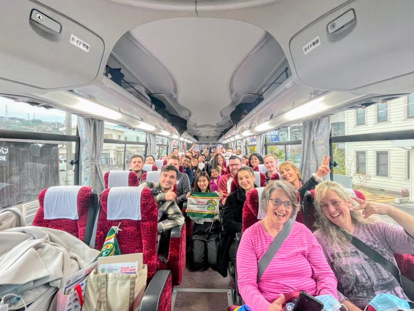 Tokyo: Mt. Fuji 5th Station & Hakone Cruise 1-Day Bus Tour - Buffet lunch and a Japanese garden