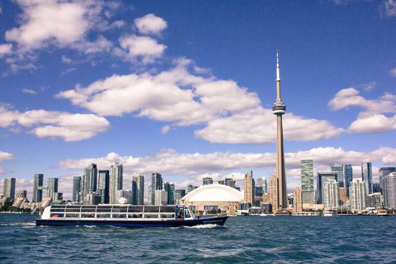 Toronto: Harbor and Islands Sightseeing Cruise - Seating, weather, and other practical limits