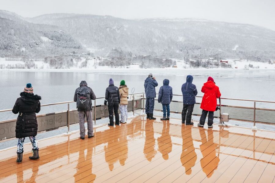Tromsø: Arctic Fjord Cruise With Stop On Land At Fish Racks - The underwater drone and Arctic sea life