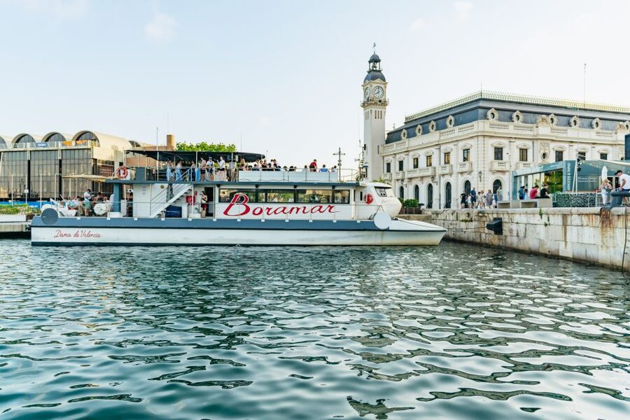 Valencia: Sunset or Daytime Catamaran Cruise with Drink - How long is 50 minutes to 1.5 hours?