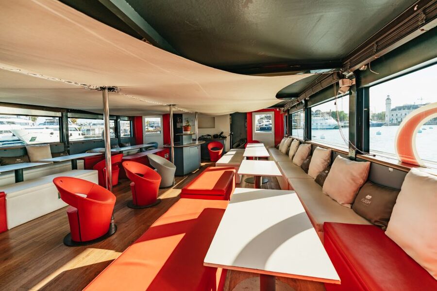Valencia: Sunset or Daytime Catamaran Cruise with Drink - Comfort, accessibility, and family suitability