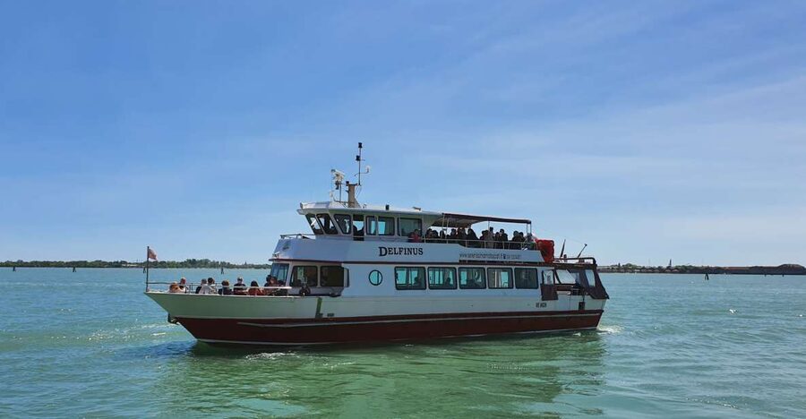 Venice: Murano & Burano Panoramic Boat Tour w/ Glassblowing - Why this boat trip works well in Venice