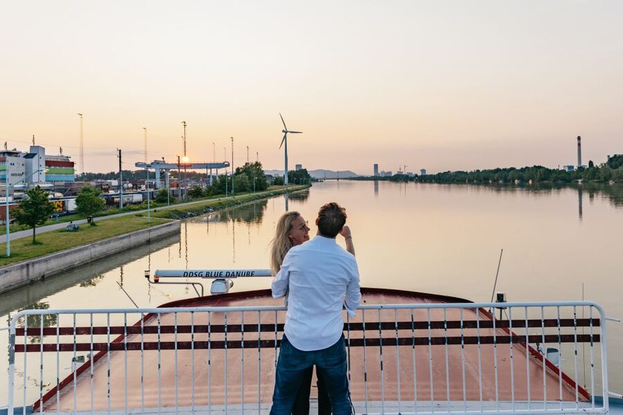 Vienna: 3-Course Evening Dinner Cruise - Timing matters more than you might expect