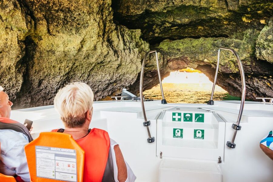 Vilamoura: Benagil Cave Boat Tour with Entry&Dolphin search - From Vilamoura Marina to the open coast