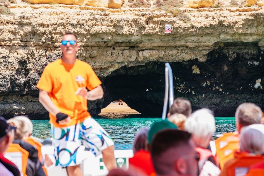 Vilamoura: Benagil Cave Boat Tour with Entry&Dolphin search - Entering Benagil Cave from the water