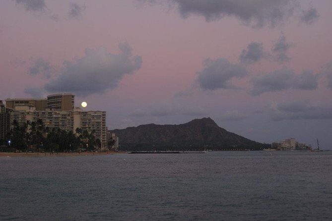 Waikiki Signature Sunset Catamaran Sail - Cruising Waikiki and watching for Hawaiian wildlife