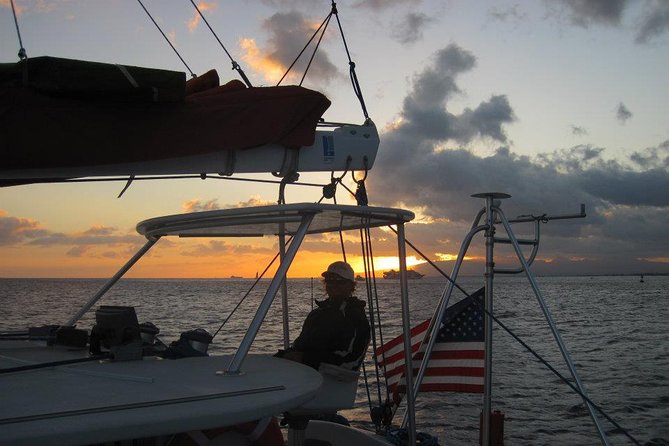 Waikiki Signature Sunset Catamaran Sail - The food is a snack box, not a full meal
