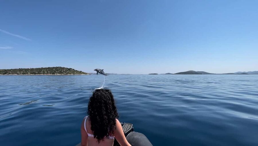 Zadar: Island Luxury Speedboat Tour with Snorkeling - Preko adds coffee, shops, and a little local life