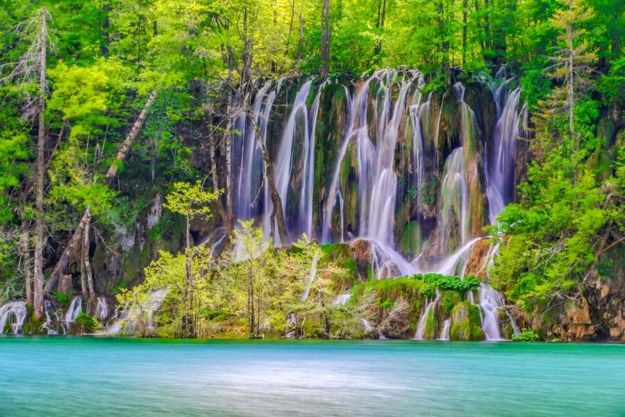 Zadar: Plitvice Lakes with Boat Ride and Zadar Old Town Tour - Why Plitvice works so well as a day from Zadar